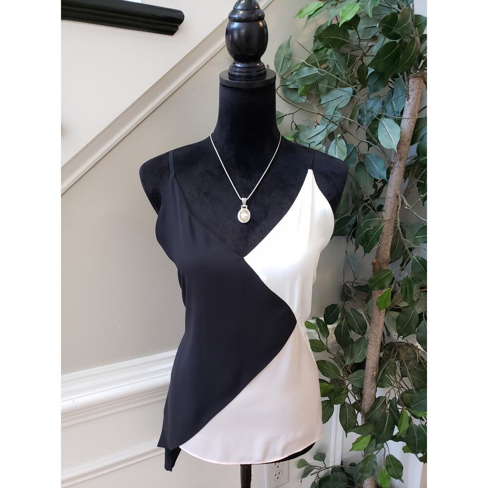CLOSET CLOSING FINAL PRICE Bar III Tank Top Women Spaghetti Strap Deep V Neck